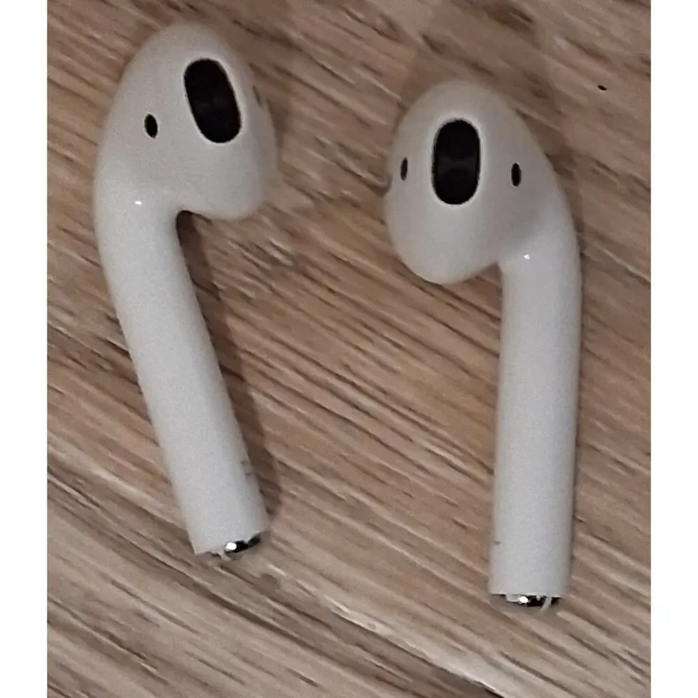 Apple Airpods 2nd Generation A1602 With Wired Charging Case UNTESTED PRE-OWNED